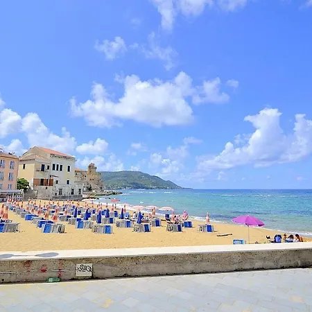 In Sleeps 4 With Air Con Apartament Castellabate
