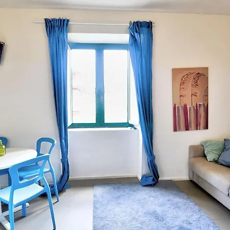 Apartament In Sleeps 4 With Air Con Castellabate