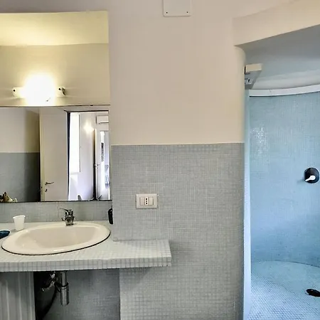In Sleeps 4 With Air Con Apartament *